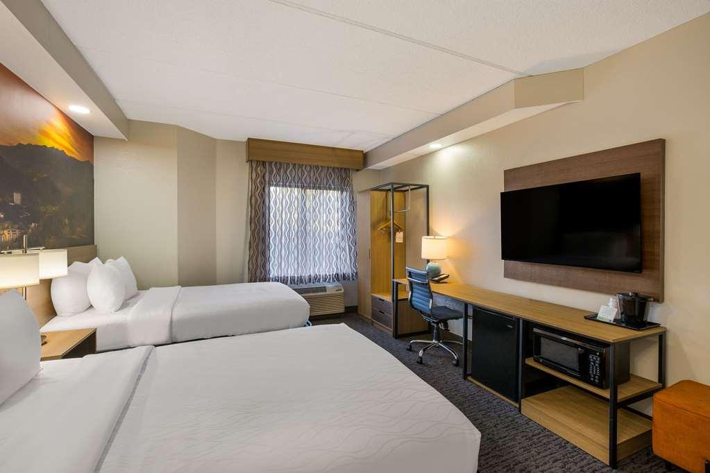 Clarion Pointe Sevierville-Pigeon Forge Quarto foto
