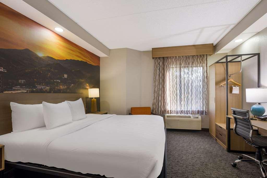 Clarion Pointe Sevierville-Pigeon Forge Quarto foto
